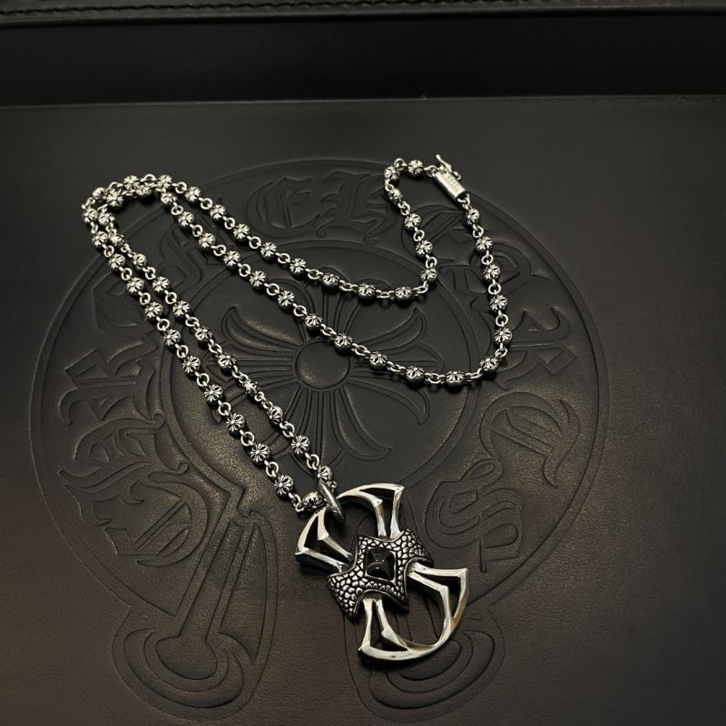 Ch*0me He**ts necklaces